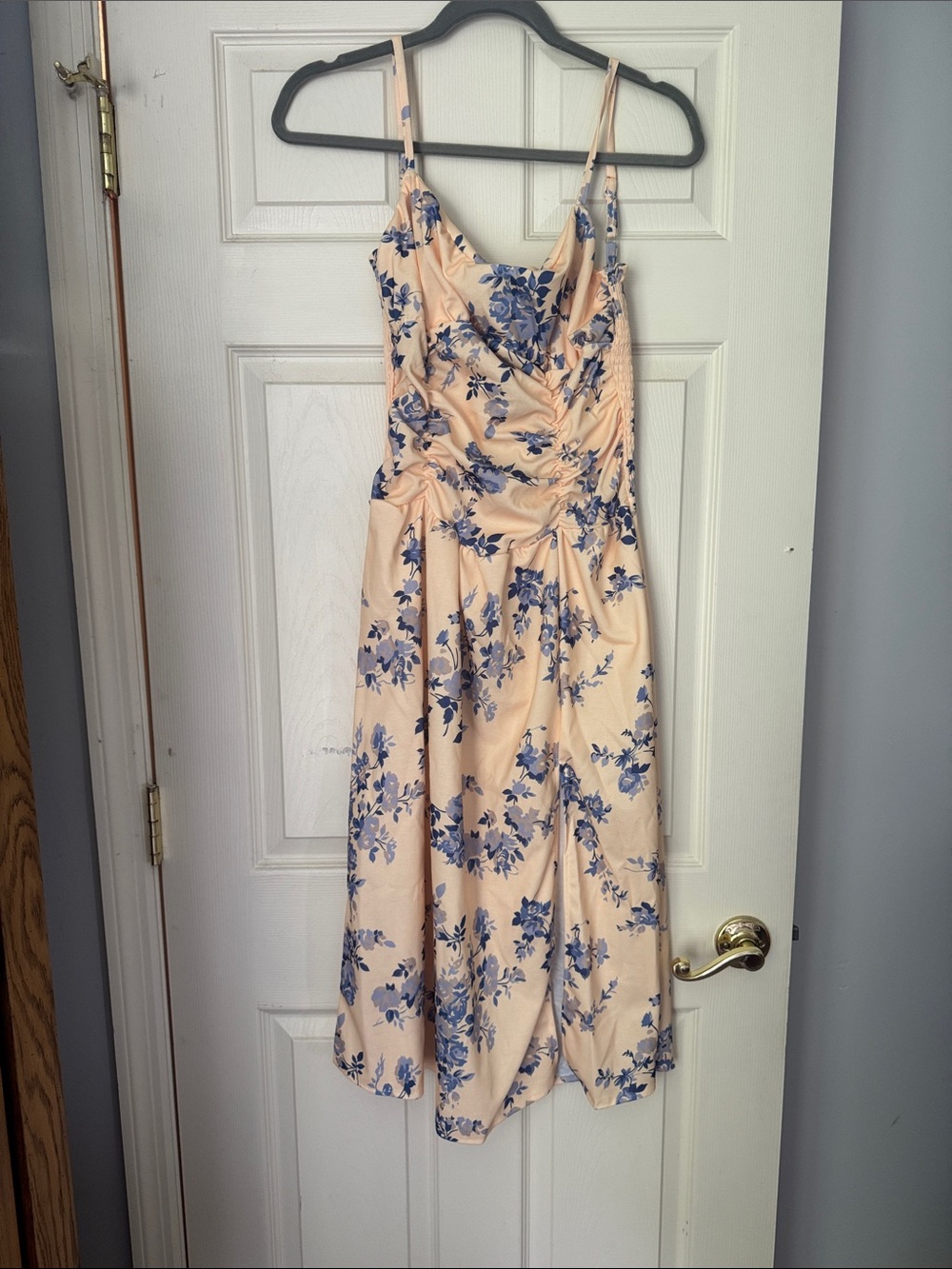 Sleeveless yellow Floral Midi Dress with Blue Bloom Print